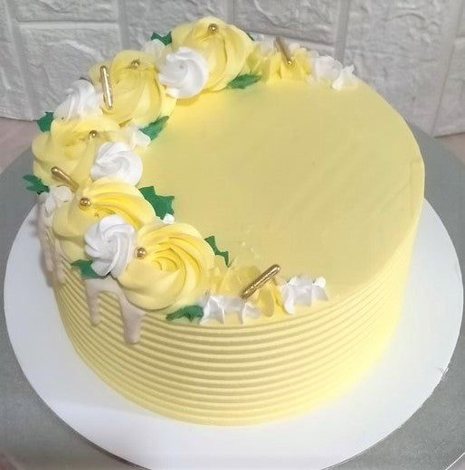 RED004 REGULAR VANILLA BUTTERCREAM CAKE