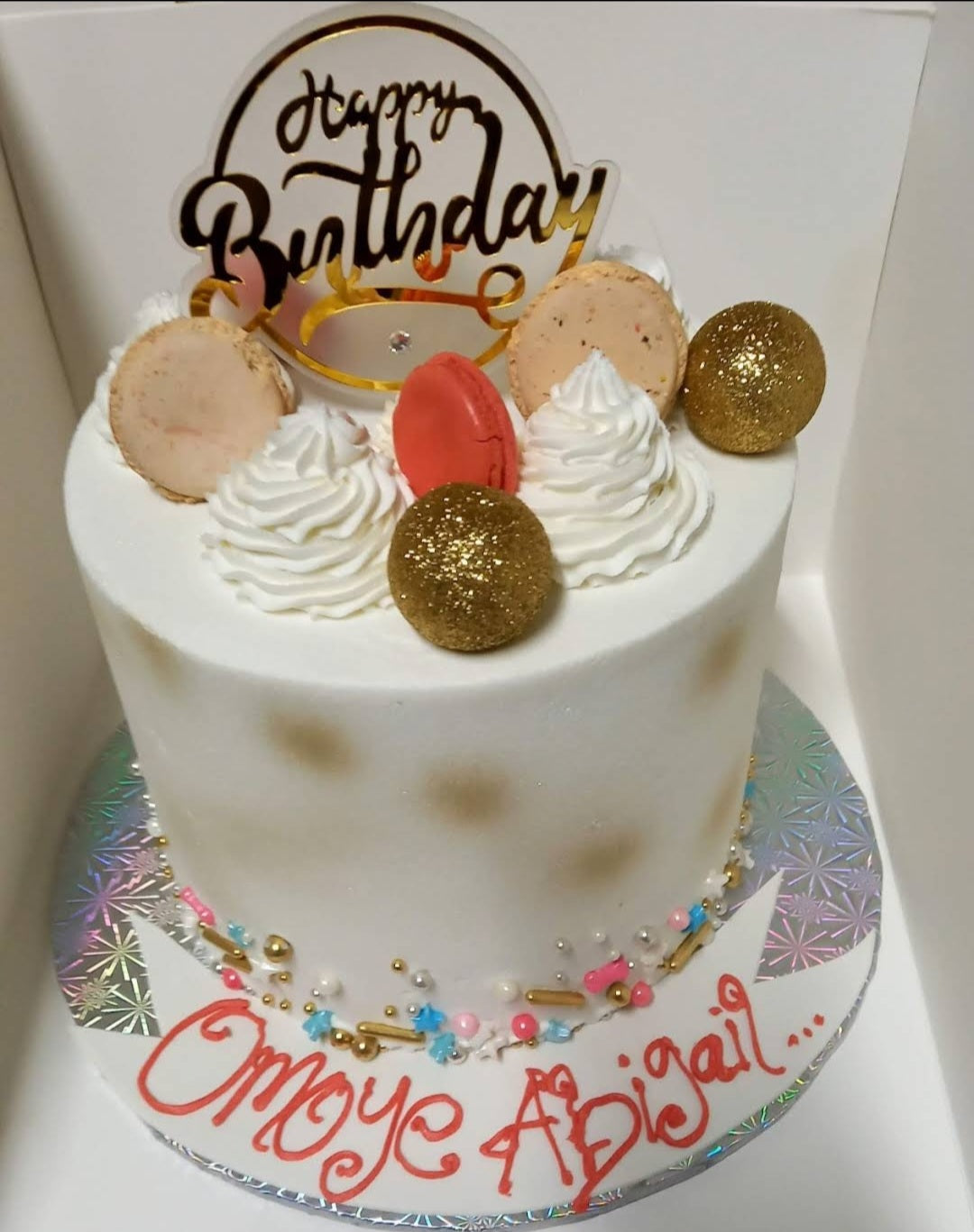 TL010 Tall cakes with ornaments