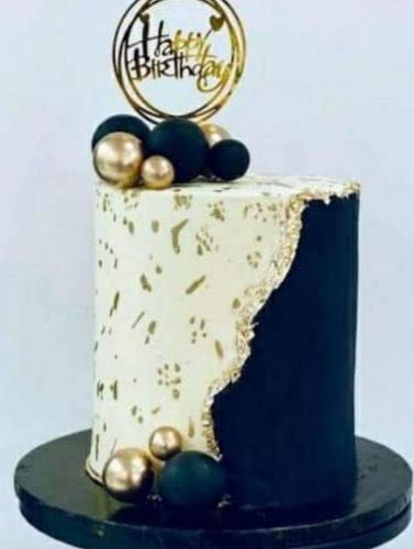 TL010 Tall cakes with ornaments