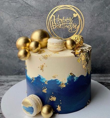 TL010 Tall cakes with ornaments