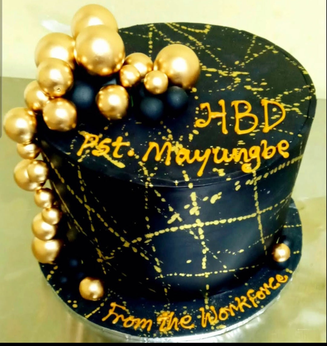 PCCB008 BESPOKE CAKE FOR MEN