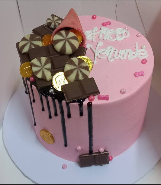 TL014 - Tall Neapolitan Buttercream cake