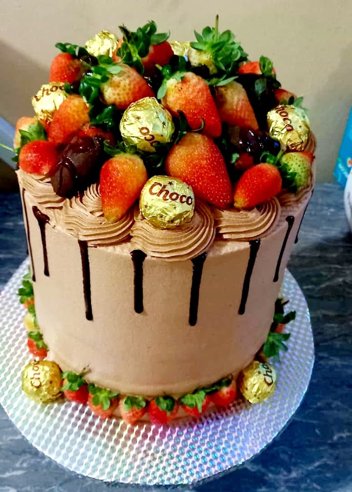 Strawberry princess cake (i made it for Chelsi's bday) | Cake, Princess cake,  Desserts