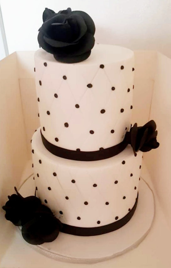 BS004 -BESPOKE TIERED FONDANT CAKES