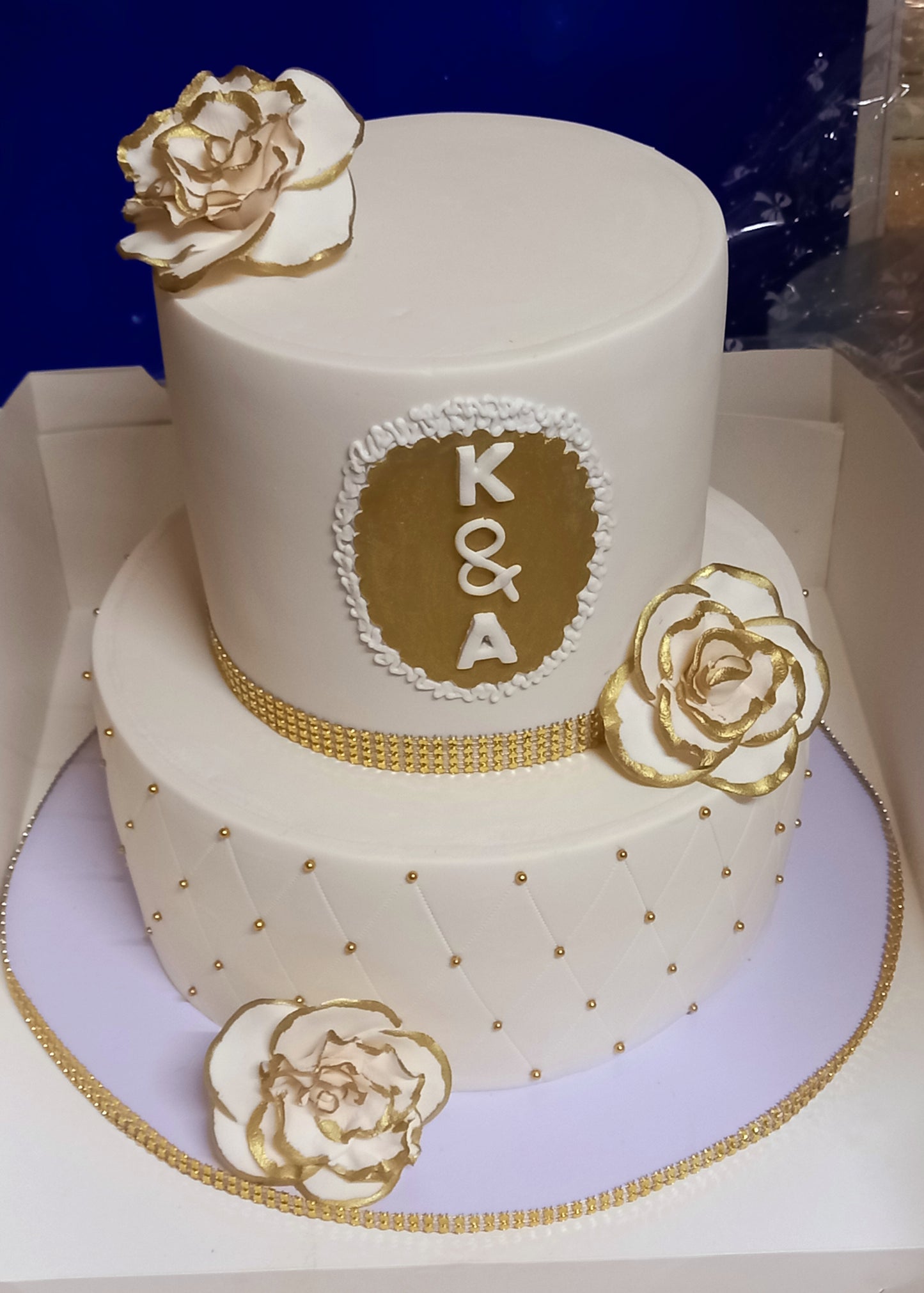 BS004 -BESPOKE TIERED FONDANT CAKES